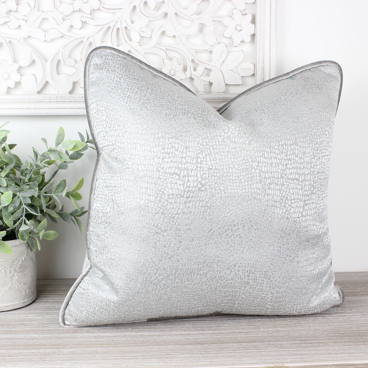 Serpa Silver Cushion