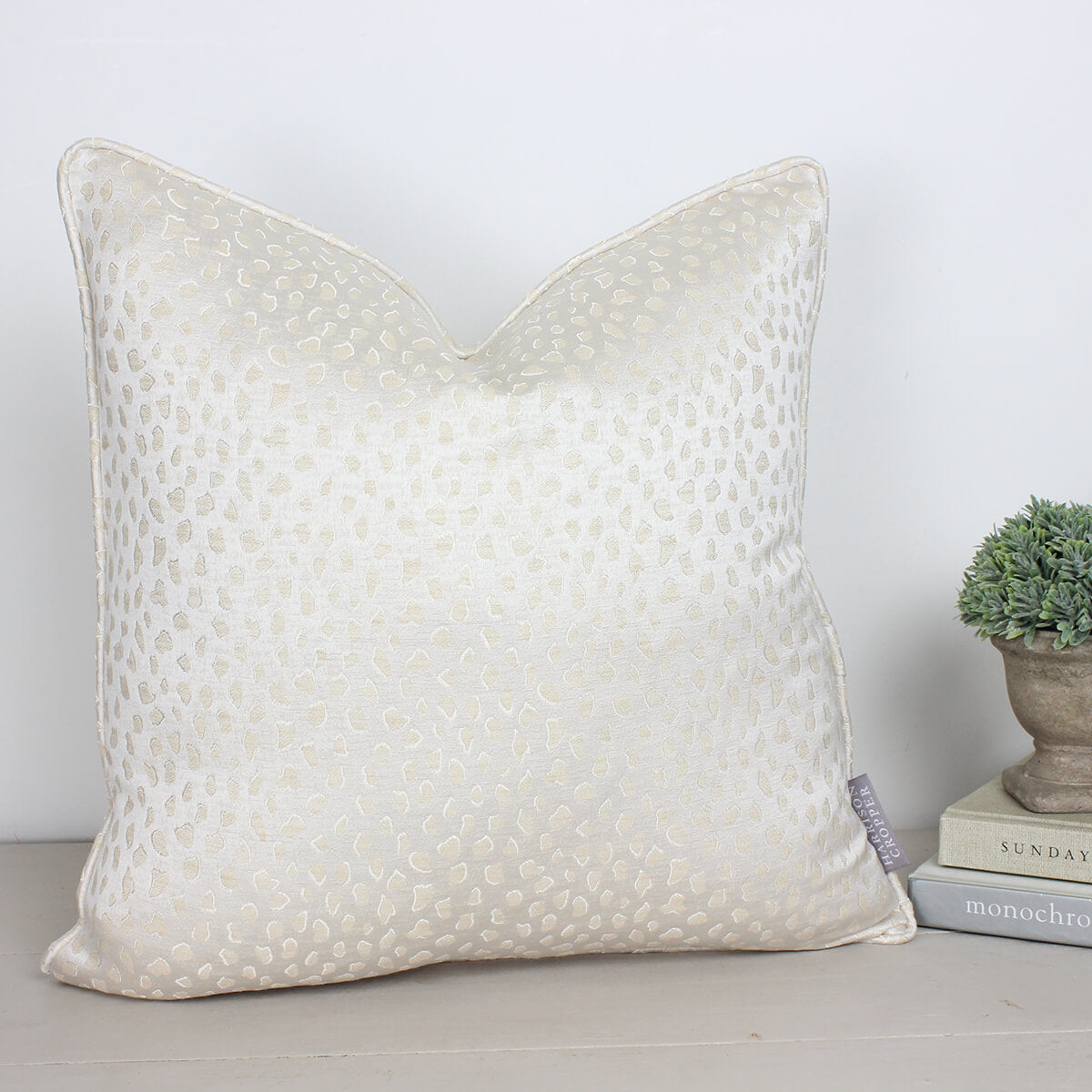 Panthera Ivory Cushion