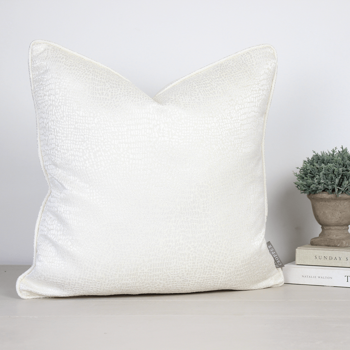 Serpa Ivory Cushion